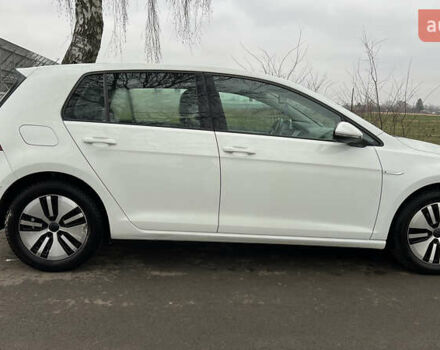 Белый Фольксваген e-Golf, объемом двигателя 0 л и пробегом 126 тыс. км за 8550 $, фото 5 на Automoto.ua