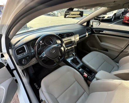 Белый Фольксваген e-Golf, объемом двигателя 0 л и пробегом 114 тыс. км за 10700 $, фото 5 на Automoto.ua