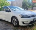 Белый Фольксваген e-Golf, объемом двигателя 0 л и пробегом 130 тыс. км за 8000 $, фото 2 на Automoto.ua