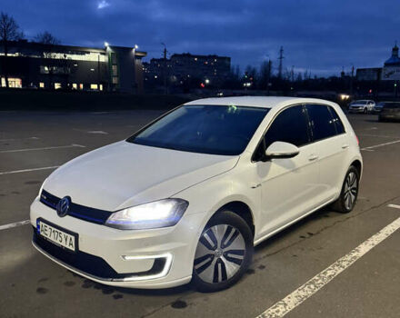 Белый Фольксваген e-Golf, объемом двигателя 0 л и пробегом 121 тыс. км за 9000 $, фото 2 на Automoto.ua