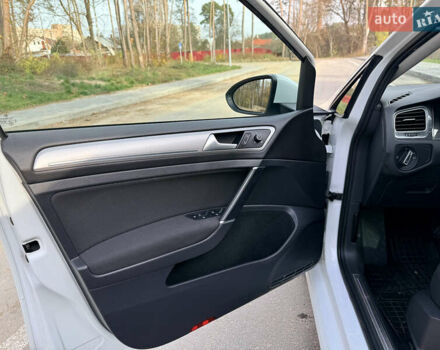 Білий Фольксваген e-Golf, об'ємом двигуна 0 л та пробігом 149 тис. км за 8200 $, фото 12 на Automoto.ua
