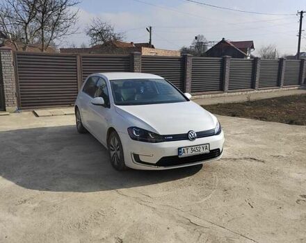 Белый Фольксваген e-Golf, объемом двигателя 0 л и пробегом 78 тыс. км за 10000 $, фото 5 на Automoto.ua