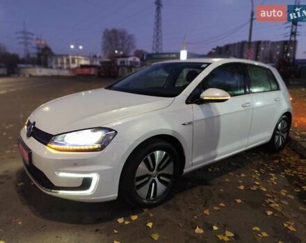 Білий Фольксваген e-Golf, об'ємом двигуна 0 л та пробігом 69 тис. км за 9111 $, фото 17 на Automoto.ua