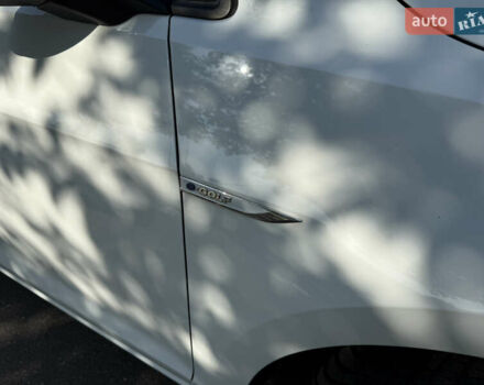 Белый Фольксваген e-Golf, объемом двигателя 0 л и пробегом 95 тыс. км за 9500 $, фото 5 на Automoto.ua