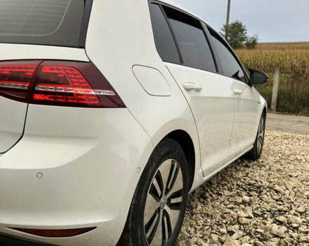 Белый Фольксваген e-Golf, объемом двигателя 0 л и пробегом 110 тыс. км за 8490 $, фото 31 на Automoto.ua