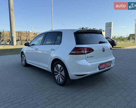 Белый Фольксваген e-Golf, объемом двигателя 0 л и пробегом 106 тыс. км за 7600 $, фото 4 на Automoto.ua