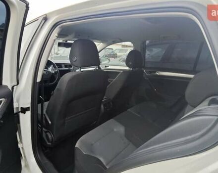 Белый Фольксваген e-Golf, объемом двигателя 0 л и пробегом 99 тыс. км за 7950 $, фото 4 на Automoto.ua