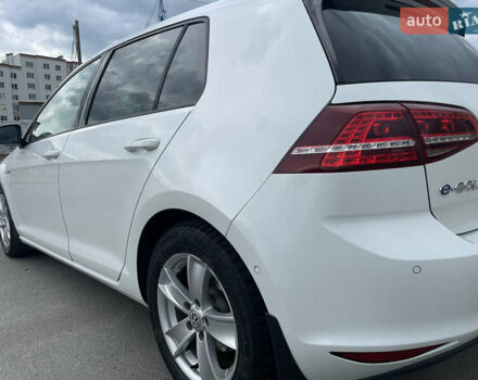 Белый Фольксваген e-Golf, объемом двигателя 0 л и пробегом 92 тыс. км за 9500 $, фото 13 на Automoto.ua