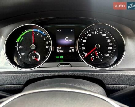 Белый Фольксваген e-Golf, объемом двигателя 0 л и пробегом 121 тыс. км за 8500 $, фото 29 на Automoto.ua