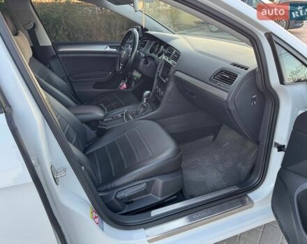 Белый Фольксваген e-Golf, объемом двигателя 0 л и пробегом 172 тыс. км за 8399 $, фото 9 на Automoto.ua