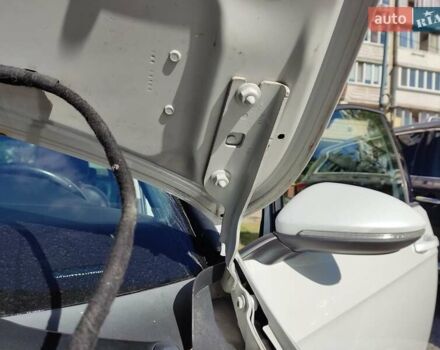 Белый Фольксваген e-Golf, объемом двигателя 0 л и пробегом 142 тыс. км за 9700 $, фото 17 на Automoto.ua