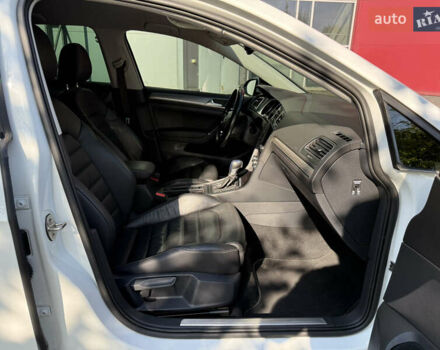 Белый Фольксваген e-Golf, объемом двигателя 0 л и пробегом 95 тыс. км за 9500 $, фото 28 на Automoto.ua