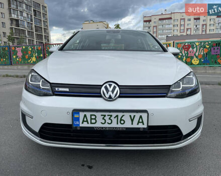 Белый Фольксваген e-Golf, объемом двигателя 0 л и пробегом 92 тыс. км за 9500 $, фото 1 на Automoto.ua