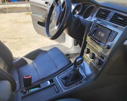 Белый Фольксваген e-Golf, объемом двигателя 0 л и пробегом 78 тыс. км за 10000 $, фото 26 на Automoto.ua