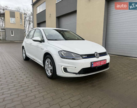 Белый Фольксваген e-Golf, объемом двигателя 0 л и пробегом 68 тыс. км за 6600 $, фото 1 на Automoto.ua