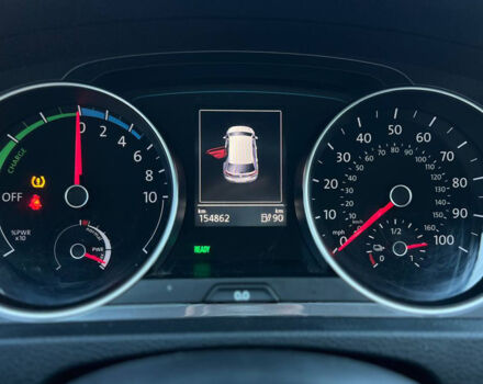 Белый Фольксваген e-Golf, объемом двигателя 24 л и пробегом 154 тыс. км за 8800 $, фото 10 на Automoto.ua