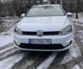 Белый Фольксваген e-Golf, объемом двигателя 0 л и пробегом 153 тыс. км за 7500 $, фото 1 на Automoto.ua
