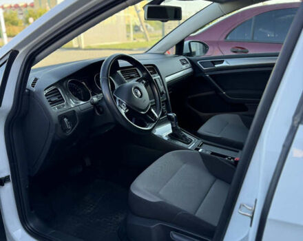 Белый Фольксваген e-Golf, объемом двигателя 0 л и пробегом 106 тыс. км за 7600 $, фото 7 на Automoto.ua