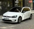 Белый Фольксваген e-Golf, объемом двигателя 0 л и пробегом 169 тыс. км за 8600 $, фото 1 на Automoto.ua