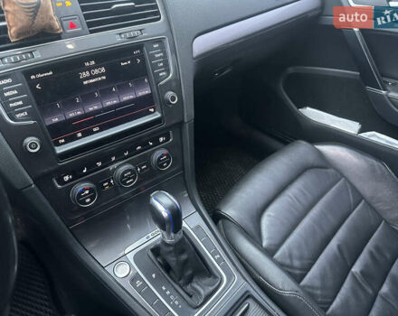 Белый Фольксваген e-Golf, объемом двигателя 0 л и пробегом 131 тыс. км за 8700 $, фото 7 на Automoto.ua