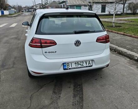 Білий Фольксваген e-Golf, об'ємом двигуна 0 л та пробігом 114 тис. км за 10000 $, фото 5 на Automoto.ua