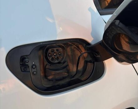 Белый Фольксваген e-Golf, объемом двигателя 0 л и пробегом 167 тыс. км за 9500 $, фото 6 на Automoto.ua