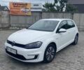 Белый Фольксваген e-Golf, объемом двигателя 0 л и пробегом 95 тыс. км за 10800 $, фото 1 на Automoto.ua