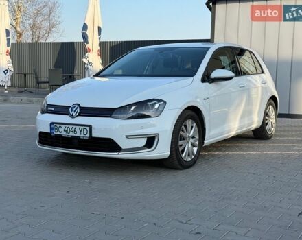 Белый Фольксваген e-Golf, объемом двигателя 0 л и пробегом 97 тыс. км за 8350 $, фото 1 на Automoto.ua