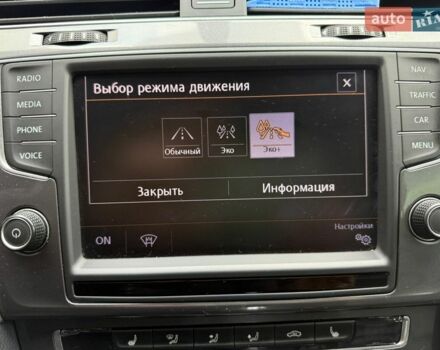 Білий Фольксваген e-Golf, об'ємом двигуна 0 л та пробігом 96 тис. км за 9500 $, фото 35 на Automoto.ua