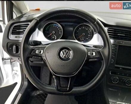 Белый Фольксваген e-Golf, объемом двигателя 0 л и пробегом 80 тыс. км за 7600 $, фото 12 на Automoto.ua