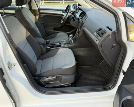 Білий Фольксваген e-Golf, об'ємом двигуна 0 л та пробігом 97 тис. км за 8500 $, фото 38 на Automoto.ua