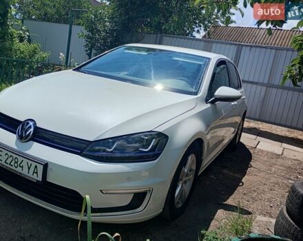Белый Фольксваген e-Golf, объемом двигателя 0 л и пробегом 145 тыс. км за 8500 $, фото 4 на Automoto.ua
