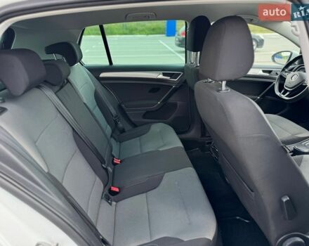 Білий Фольксваген e-Golf, об'ємом двигуна 0 л та пробігом 93 тис. км за 8500 $, фото 11 на Automoto.ua