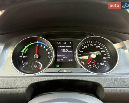 Белый Фольксваген e-Golf, объемом двигателя 0 л и пробегом 95 тыс. км за 9500 $, фото 38 на Automoto.ua