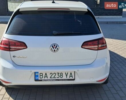 Белый Фольксваген e-Golf, объемом двигателя 0 л и пробегом 121 тыс. км за 9999 $, фото 4 на Automoto.ua
