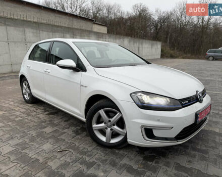 Белый Фольксваген e-Golf, объемом двигателя 0 л и пробегом 99 тыс. км за 8450 $, фото 2 на Automoto.ua