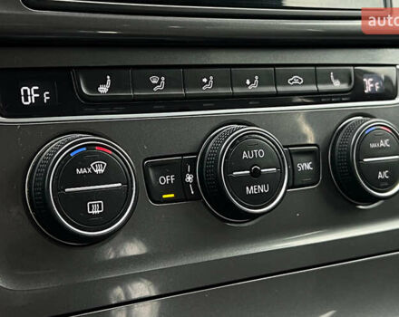 Белый Фольксваген e-Golf, объемом двигателя 0 л и пробегом 117 тыс. км за 11500 $, фото 15 на Automoto.ua