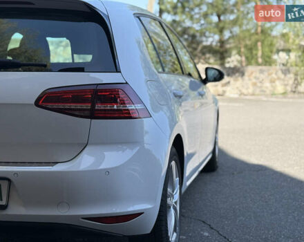 Белый Фольксваген e-Golf, объемом двигателя 0 л и пробегом 170 тыс. км за 8800 $, фото 4 на Automoto.ua