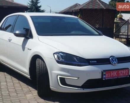 Білий Фольксваген e-Golf, об'ємом двигуна 0 л та пробігом 142 тис. км за 7900 $, фото 8 на Automoto.ua
