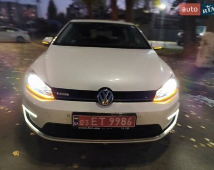 Білий Фольксваген e-Golf, об'ємом двигуна 0 л та пробігом 69 тис. км за 9111 $, фото 4 на Automoto.ua