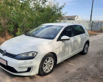 Фольксваген e-Golf 2014 в Кропивницком (Кировограде) на Automoto.ua Белый Фольксваген e-Golf, объемом двигателя 0 л и пробегом 97 тыс. км за 9300 $, фото 7 на Automoto.ua