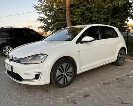 Белый Фольксваген e-Golf, объемом двигателя 0 л и пробегом 151 тыс. км за 8100 $, фото 17 на Automoto.ua