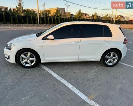Белый Фольксваген e-Golf, объемом двигателя 0 л и пробегом 172 тыс. км за 8399 $, фото 3 на Automoto.ua