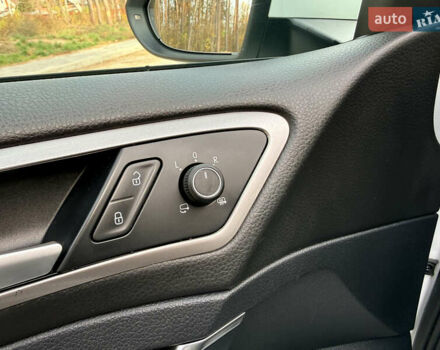 Білий Фольксваген e-Golf, об'ємом двигуна 0 л та пробігом 149 тис. км за 8200 $, фото 13 на Automoto.ua