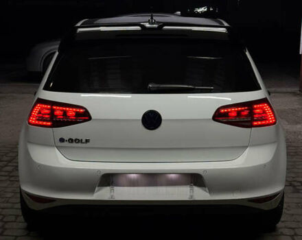 Белый Фольксваген e-Golf, объемом двигателя 0 л и пробегом 134 тыс. км за 8999 $, фото 12 на Automoto.ua