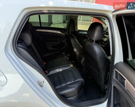 Белый Фольксваген e-Golf, объемом двигателя 0 л и пробегом 95 тыс. км за 9500 $, фото 22 на Automoto.ua