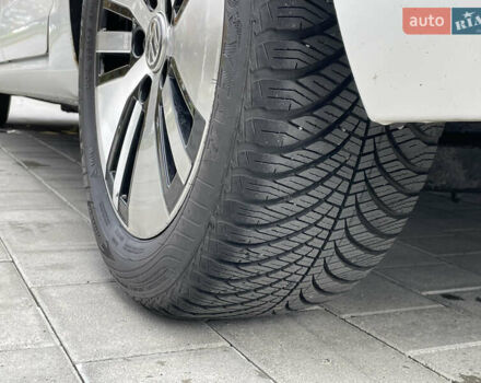 Белый Фольксваген e-Golf, объемом двигателя 0 л и пробегом 154 тыс. км за 9200 $, фото 10 на Automoto.ua