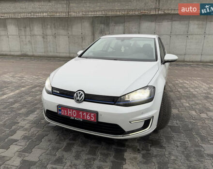 Белый Фольксваген e-Golf, объемом двигателя 0 л и пробегом 99 тыс. км за 8450 $, фото 7 на Automoto.ua