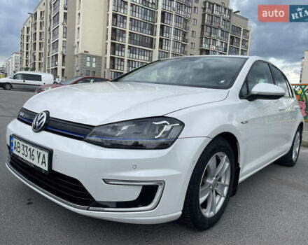 Белый Фольксваген e-Golf, объемом двигателя 0 л и пробегом 92 тыс. км за 9500 $, фото 6 на Automoto.ua