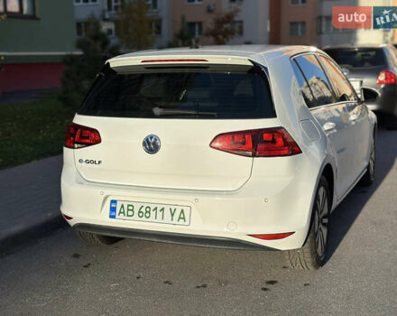 Белый Фольксваген e-Golf, объемом двигателя 0 л и пробегом 114 тыс. км за 10700 $, фото 3 на Automoto.ua